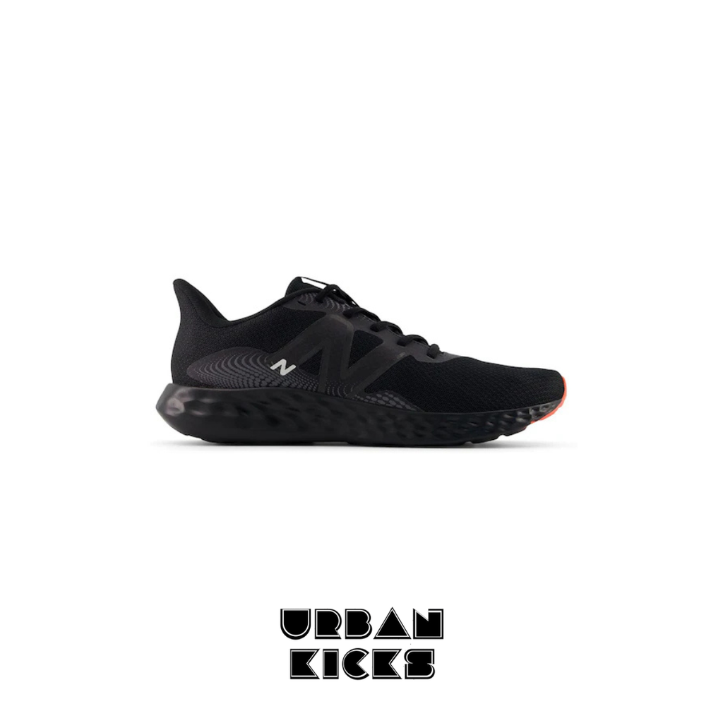 New Balance 411 Trainers in Black