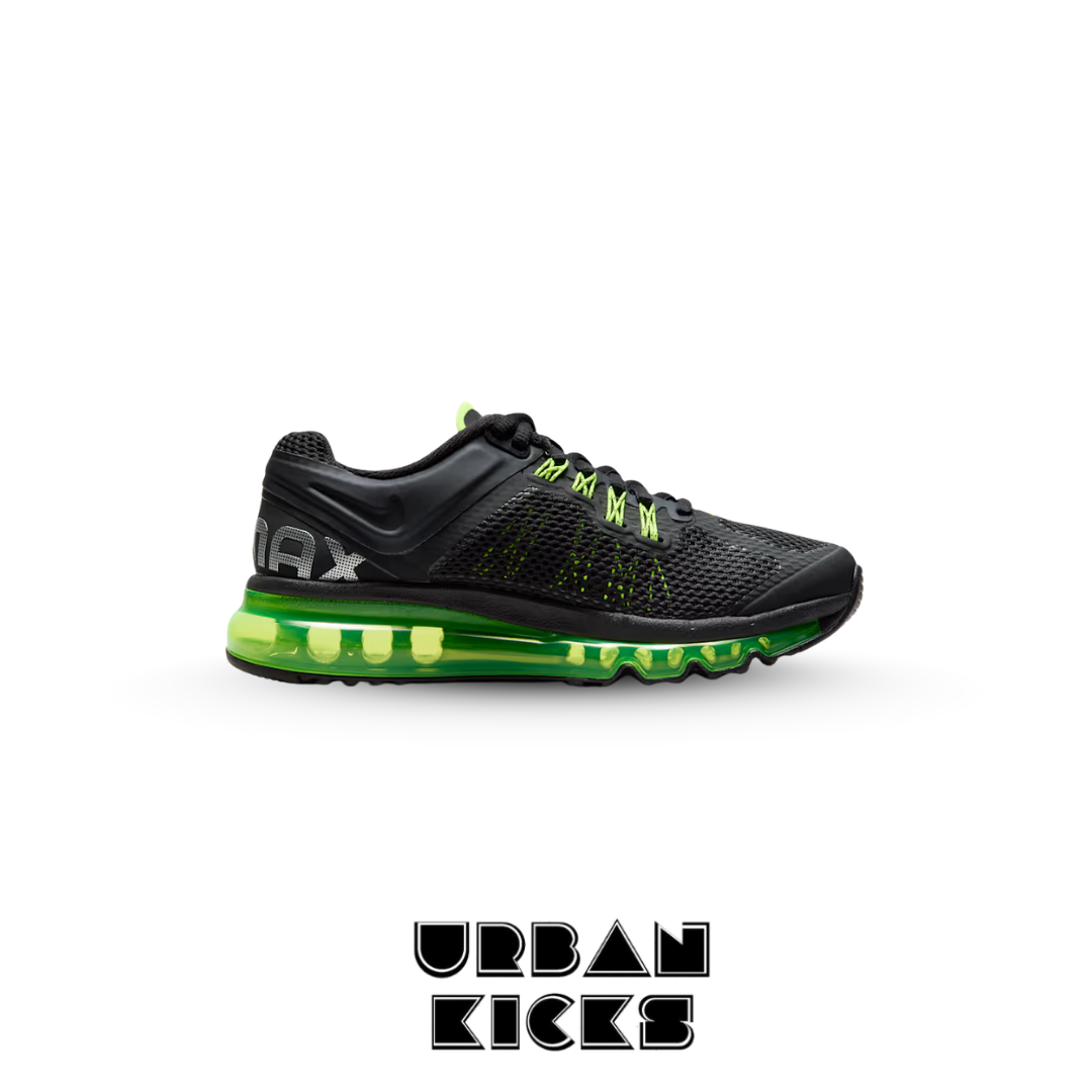 Nike Air Max in Black / Volt / Metallic Silver