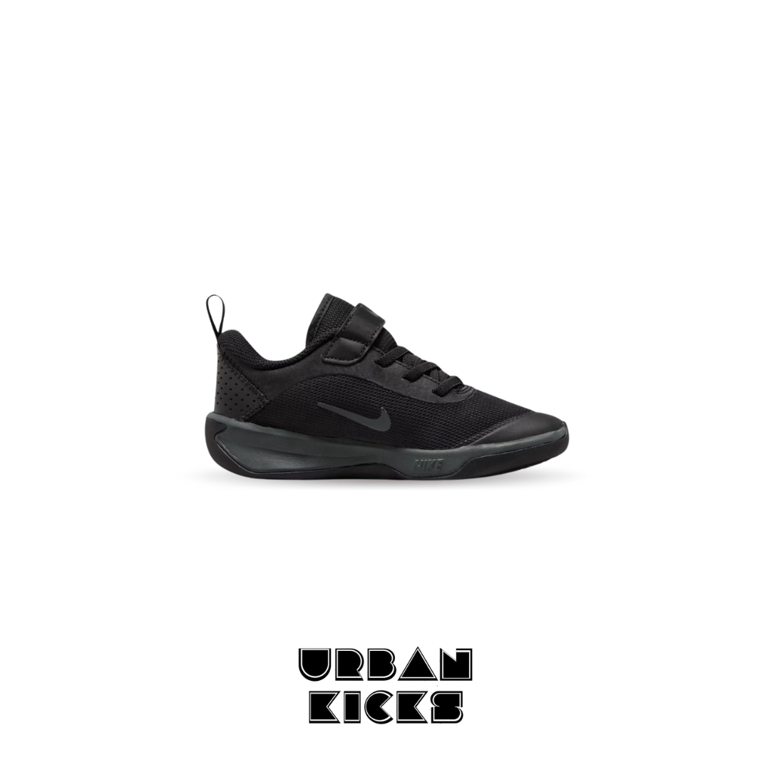 Nike Omni Multi-Court Kids' Shoes in Triple Black
