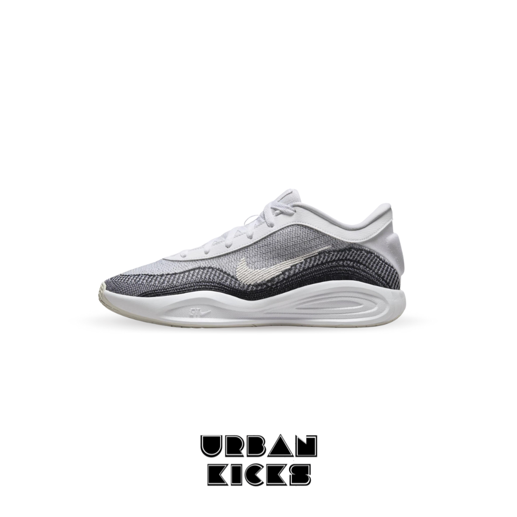 Nike G.T. Hustle Academy EP in White & Black