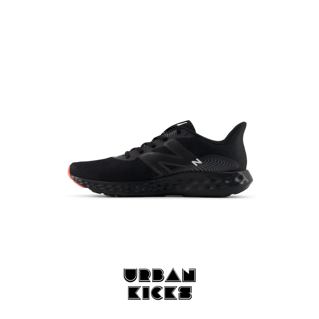 New Balance 411 Trainers in Black