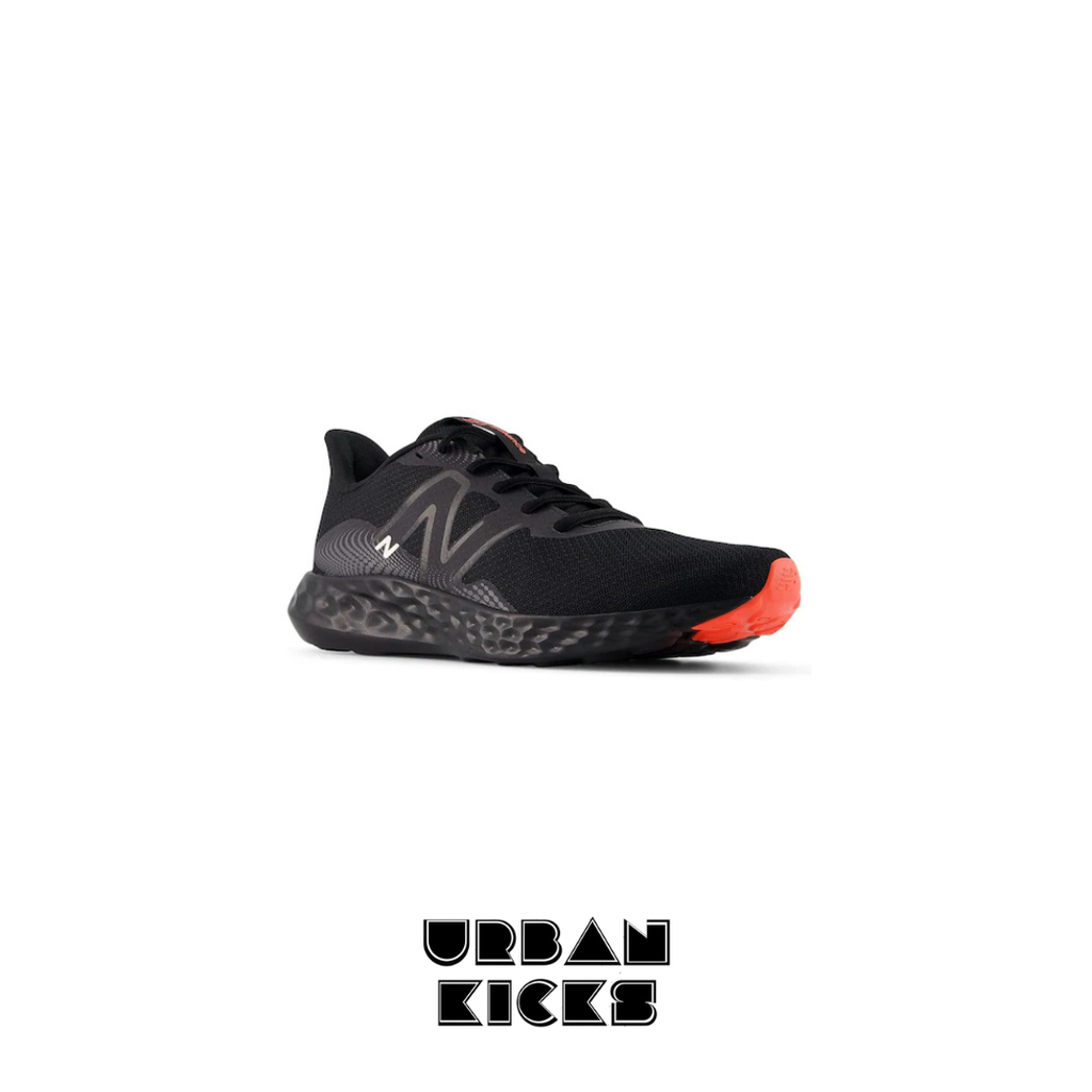 New Balance 411 Trainers in Black