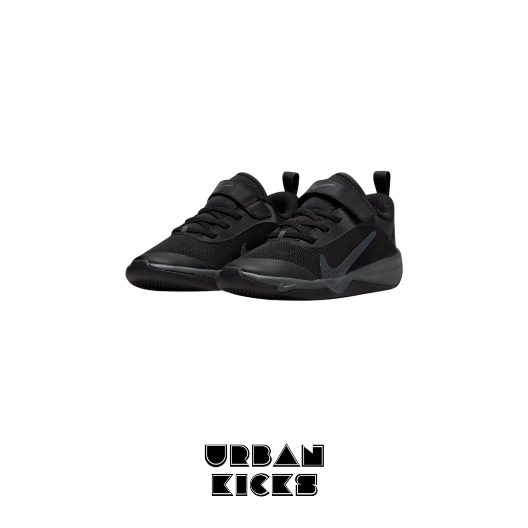 Nike Omni Multi-Court Kids' Shoes in Triple Black