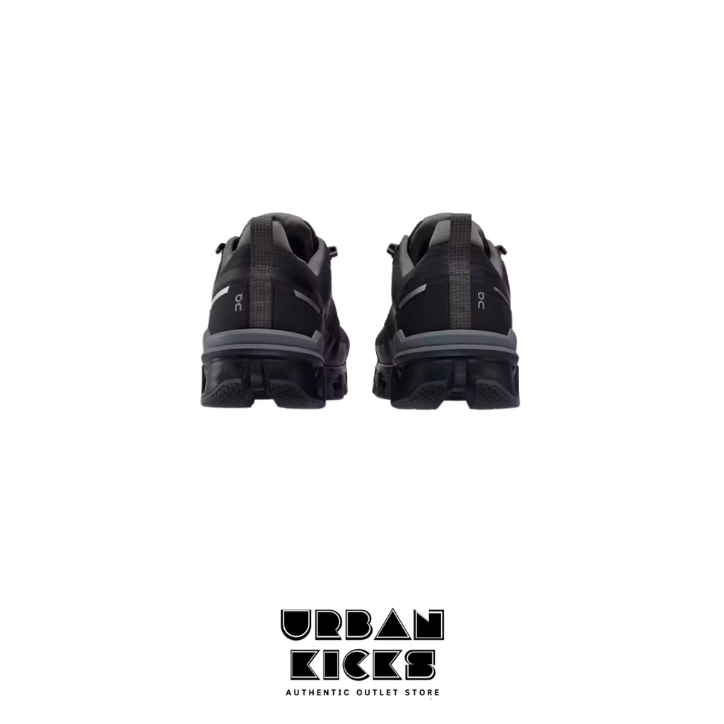 On Cloudwander Waterproof in Black
