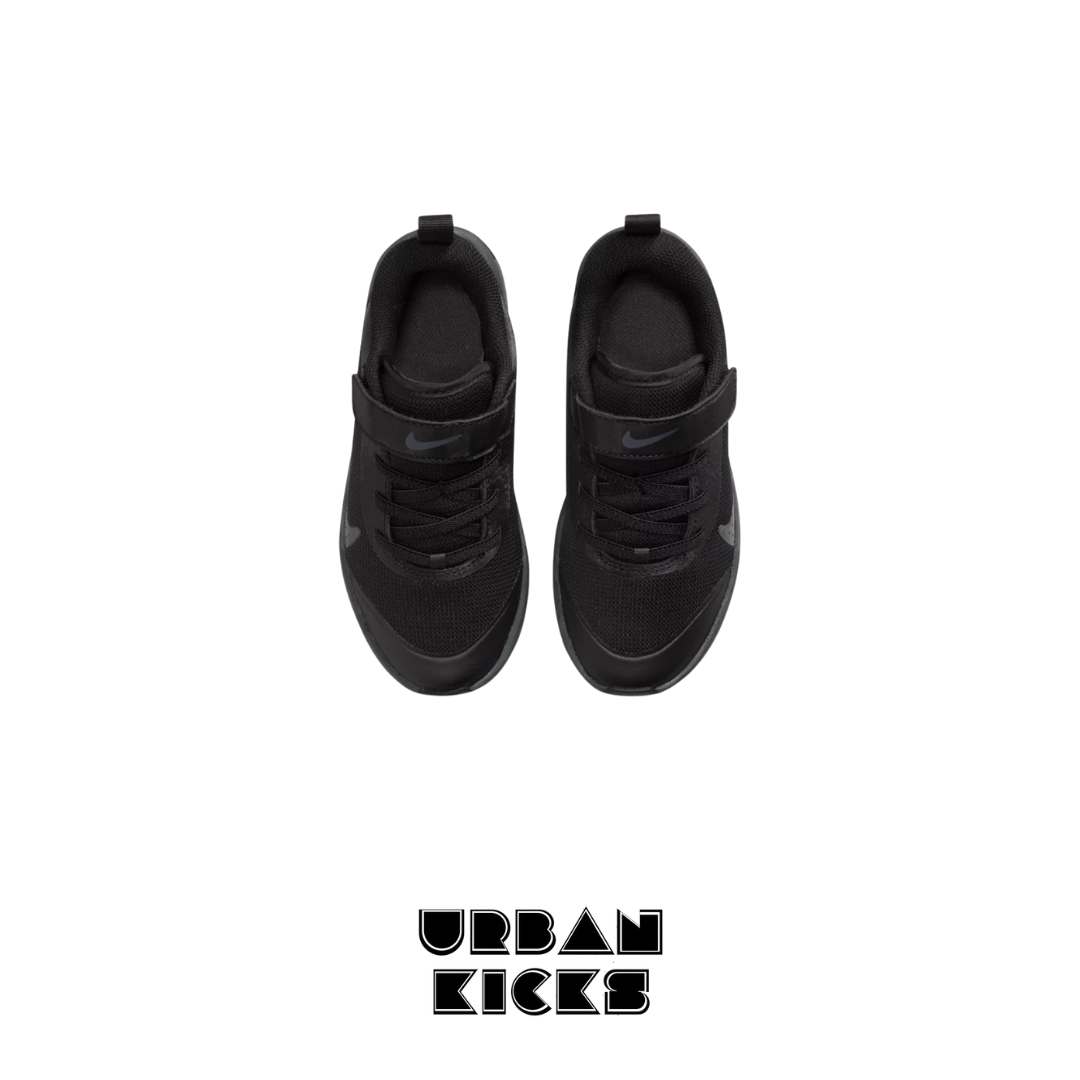 Nike Omni Multi-Court Kids' Shoes in Triple Black