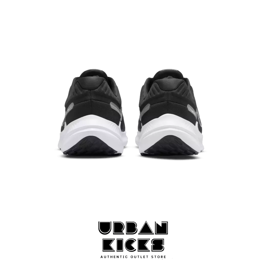 Nike Quest 5 White/Black