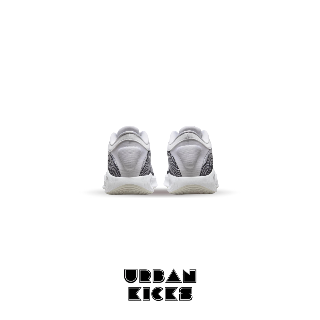 Nike G.T. Hustle Academy EP in White & Black