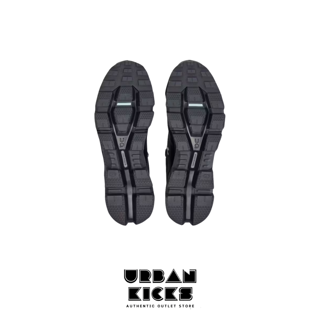 On Cloudwander Waterproof in Black