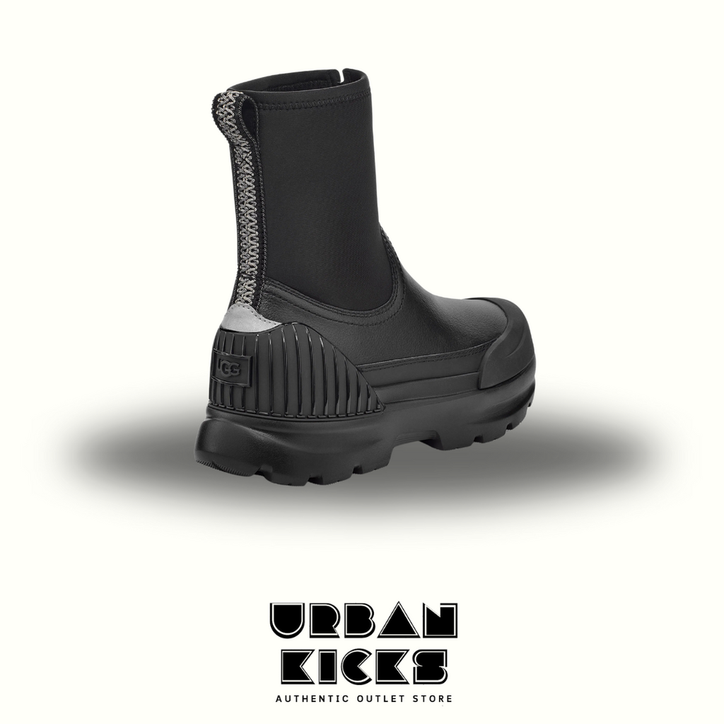 UGG Neumel X Zip Full Black – Stylish Comfort with a Functional Edge