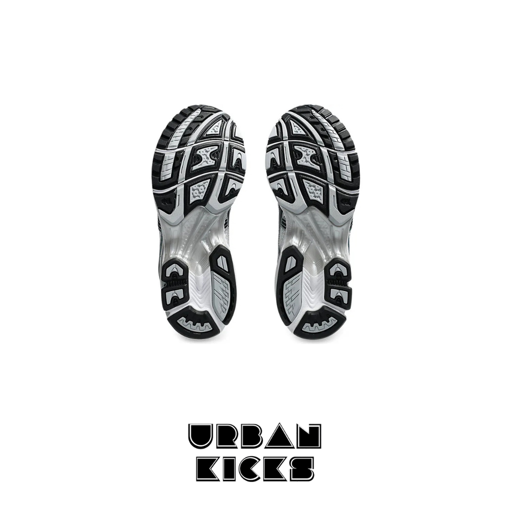 ASICS Gel-Kayano 14 in White/Fjord Grey